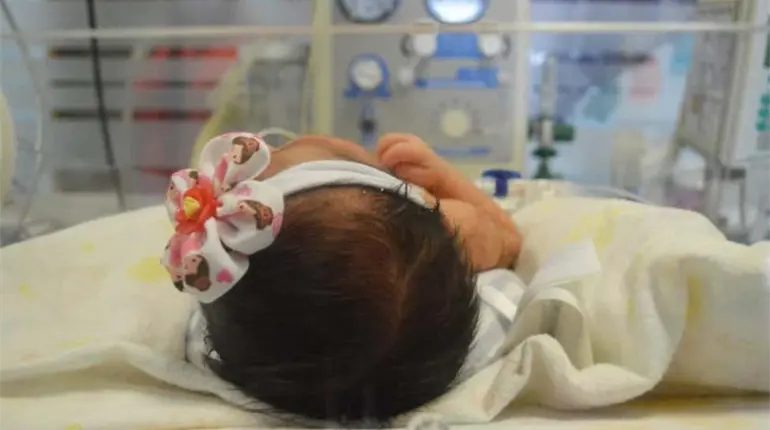 Investigan en Sinaloa intoxicaci&oacute;n de ni&ntilde;a de un a&ntilde;o, por ingerir pastilla oculta en juguete