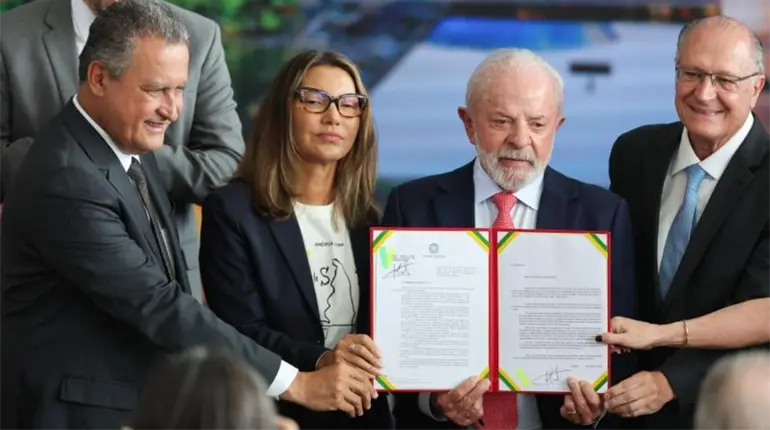 Lula veta ley que reducir&iacute;a pena de prisi&oacute;n de expresidente Bolsonaro