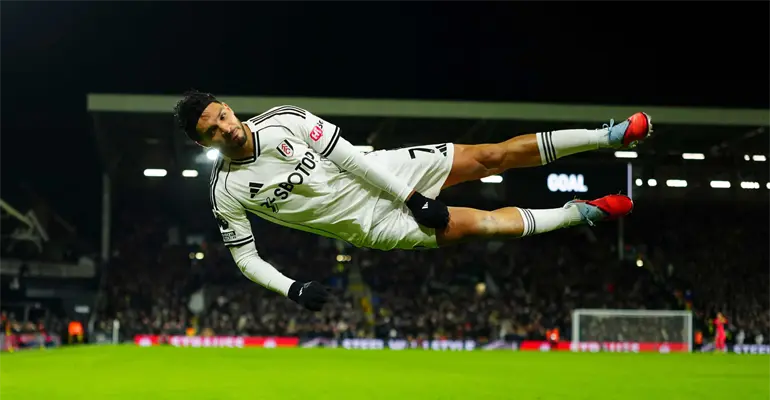 Con gol del mexicano Ra&uacute;l Jim&eacute;nez, el Fulham vence al Chelsea