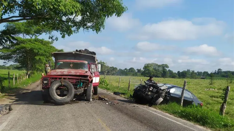 Un muerto y dos detenidos deja persecuci&oacute;n en Tierra Amarilla