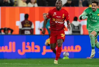 Juli&aacute;n Qui&ntilde;ones lidera victoria del Al Qadsiah frente a Al Nassr de CR7