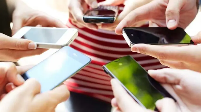 Entra en vigor registro obligatorio de l&iacute;neas de telefon&iacute;a m&oacute;vil con CURP, INE o Pasaporte