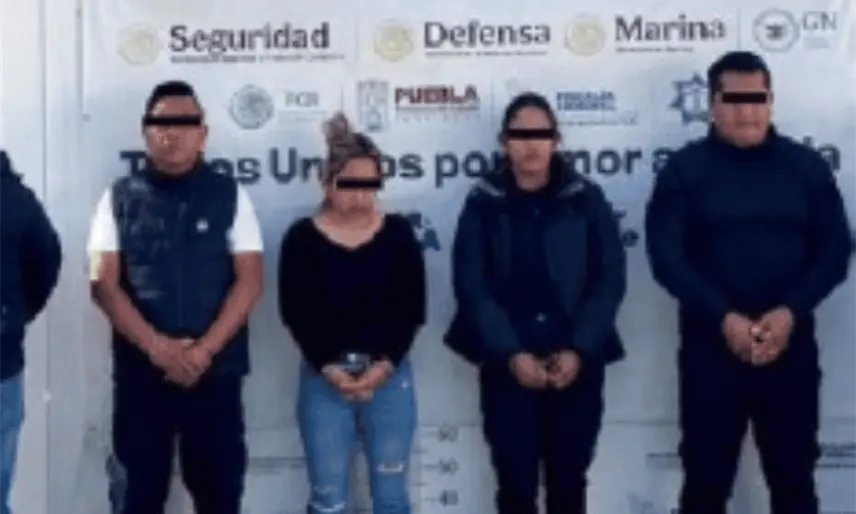 Detienen a policías municipales en Puebla por presuntos vínculos con "La Barredora"