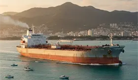 Llega a Cuba buque con 85 mil barriles de petr&oacute;leo procedente de M&eacute;xico