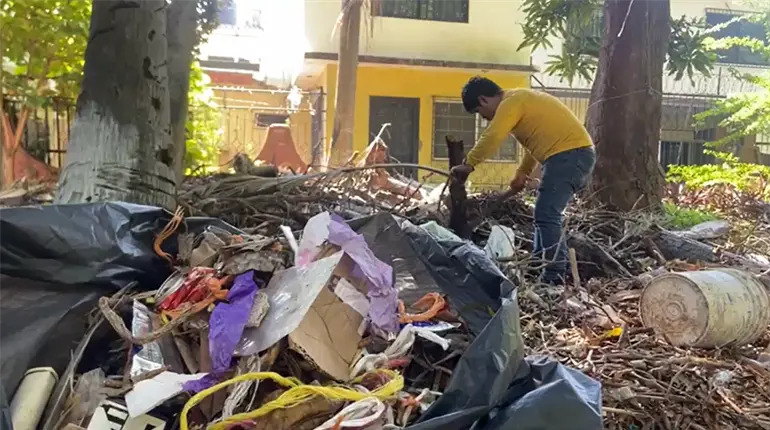 Tras concluir temporada decembrina, comerciantes de Ciudad Deportiva realizan jornada de limpieza