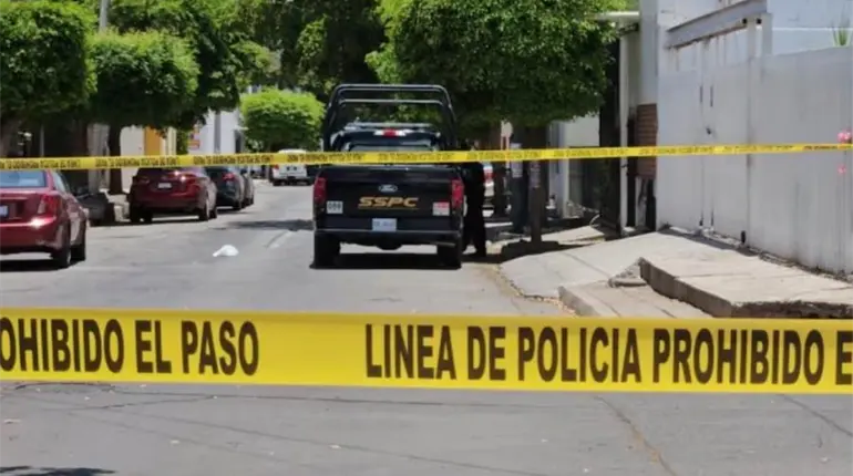 En hechos distintos ejecutan a 4 hombres; aseguran armas, veh&iacute;culos y 2 personas en Culiac&aacute;n