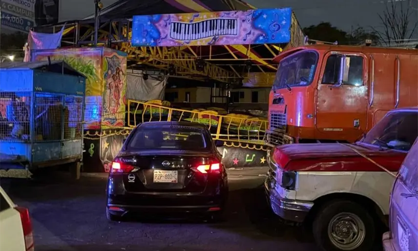 Falla en juego mecánico deja un muerto y un herido en la Feria de Coyoacán