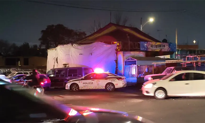 Falla en juego mecánico deja un muerto y un herido en la Feria de Coyoacán