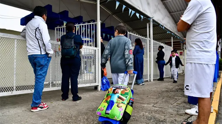 M&aacute;s de mil polic&iacute;as resguardar&aacute;n escuelas de Tabasco durante dos semanas