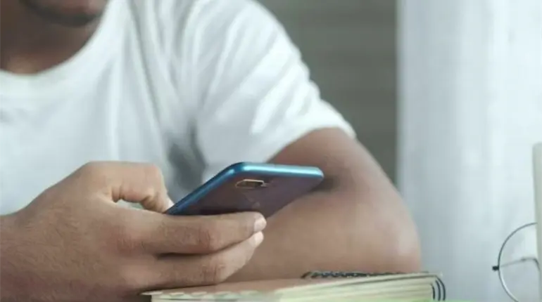 EE. UU. alerta sobre videos falsos en redes sociales usados por coyotes para enga&ntilde;ar migrantes