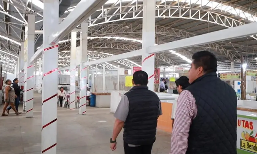 Desaíran ambulantes recorrido de supervisión junto a autoridades por el Tianguis Villahermosa