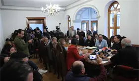 Entregan consejeros del INE documento con 241 propuestas para reforma electoral