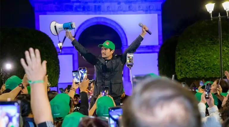 Llamada con Trump no fue como la cont&oacute; Sheinbaum; se viene algo fuerte: Ver&aacute;stegui