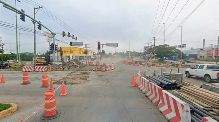 Anuncia SAS desviaci&oacute;n para librar obra en perif&eacute;rico a la altura de Ixtacomit&aacute;n