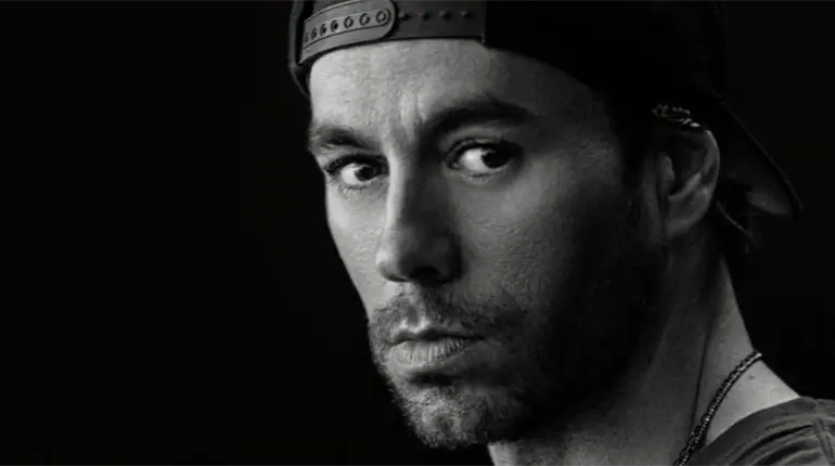 Enrique Iglesias desata ola de memes tras pol&eacute;mico mensaje sobre su presentaci&oacute;n en la Feria Tabasco