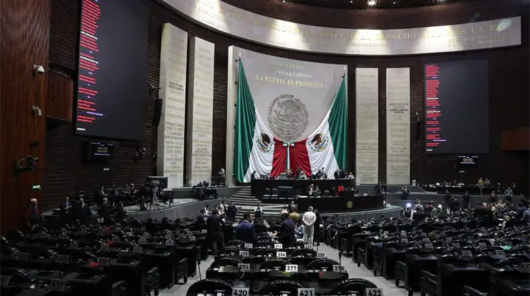 Morenistas chocan por propuesta para eliminar el "fuero"