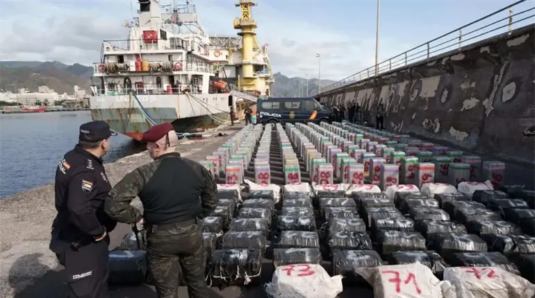 Armada espa&ntilde;ola y DEA aseguran buque con casi 10 toneladas de coca&iacute;na, la mayor cantidad de la historia