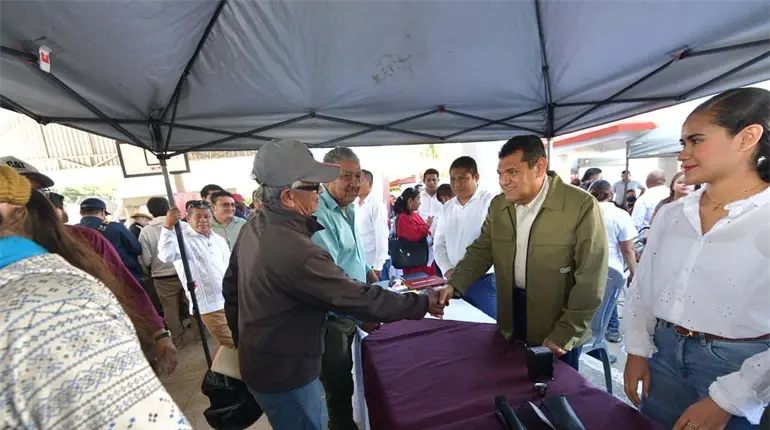 Anuncia gobernador inversi&oacute;n de 111 mdp en carreteras y caminos de Jalpa