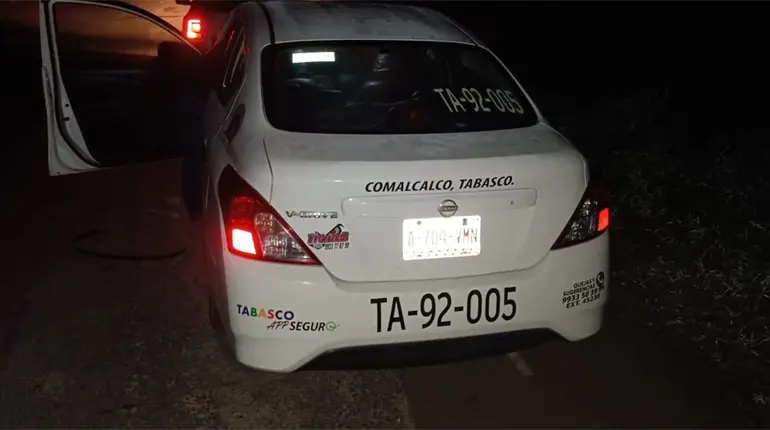 Taxista ebrio sufre aparatoso accidente en la v&iacute;a corta a Cunduac&aacute;n