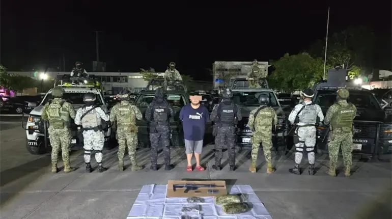 Aseguran en Centro a "El Bal&uacute;, presunto jefe de plaza de &acute;La Barredora&acute;