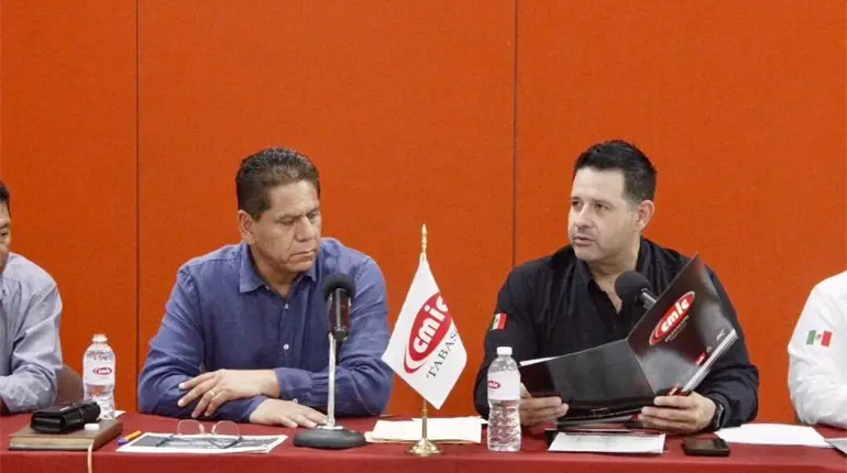 Carlos Villegas Adriano es reelecto presidente de la CMIC Tabasco