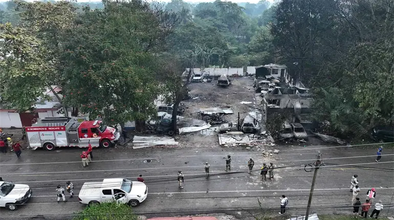 Prev&eacute; gobernador que se emitan &oacute;rdenes de aprehensi&oacute;n por explosi&oacute;n de pipas en R&iacute;o Viejo