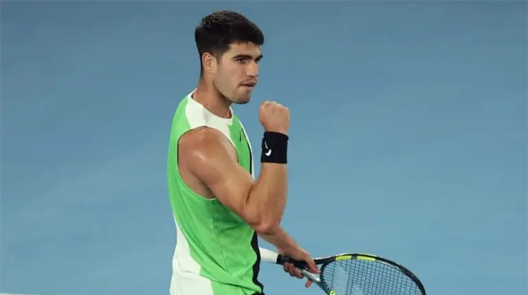 Alcaraz vence a Adam Walton y avanza a la segunda ronda del Australian Open
