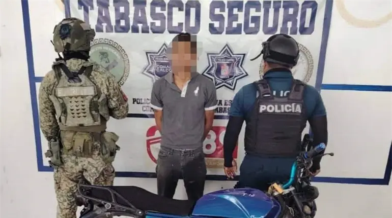 Detienen en Comalcalco a sujeto con motocicleta que ten&iacute;a reporte de robo desde hace 6 a&ntilde;os