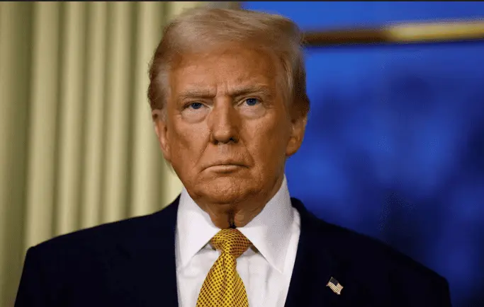 Trump amenaza con aranceles del 200% al vino franc&eacute;s en busca de que Macron se una a la Junta de Paz