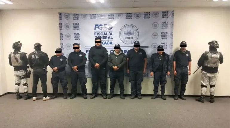 Detienen a 7 polic&iacute;as en Oaxaca, implicados en asesinato de menor de 10 a&ntilde;os