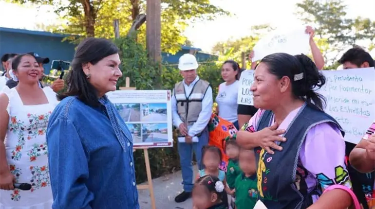 Yolanda Osuna entrega obra de vialidad y red hidr&aacute;ulica en Tamult&eacute; de las Sabanas