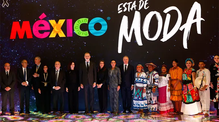 "Es un s&iacute;mbolo", califica Sheinbaum visita de los Reyes de Espa&ntilde;a al stand de M&eacute;xico en la FITUR