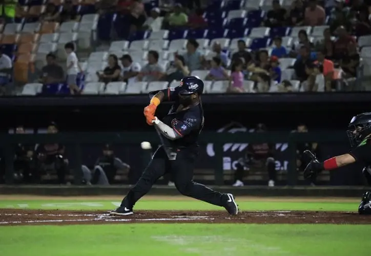 Miles Simington regresa para la temporada 2026 con Tigres de Quintana Roo