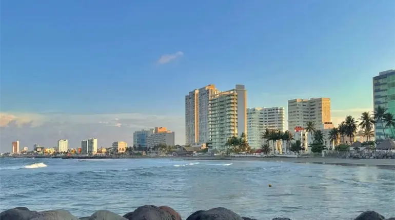 Sheinbaum anuncia inversi&oacute;n de 20 mil mdp para Veracruz