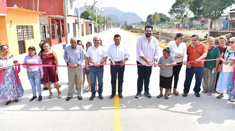 Destaca May inversi&oacute;n de casi 9 mil mdp en obra p&uacute;blica este 2026