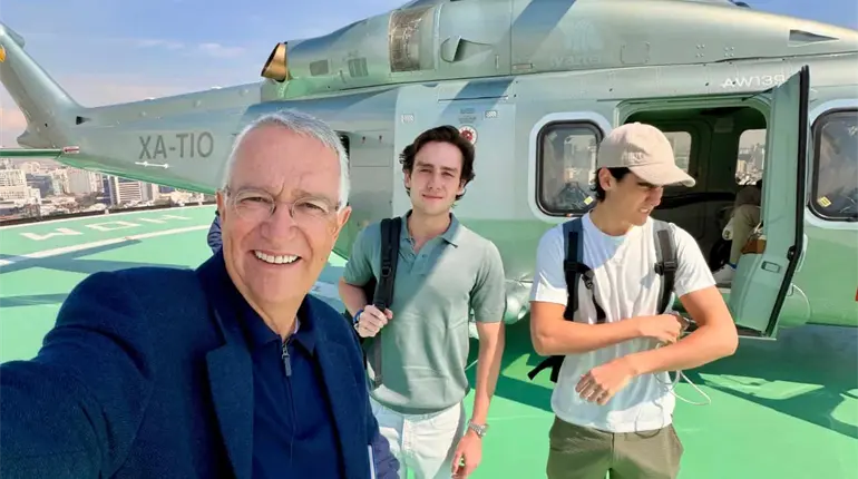 Ricardo Salinas se va de vacaciones en fecha l&iacute;mite para pagar al SAT