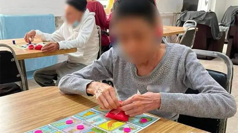 Dan 4 a&ntilde;os de c&aacute;rcel a mujer que abandon&oacute; a adulto mayor en NL