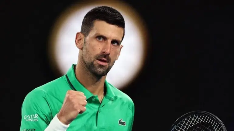 Sin jugar, Djokovic avanza a cuartos del Australian Open tras abandono de su rival