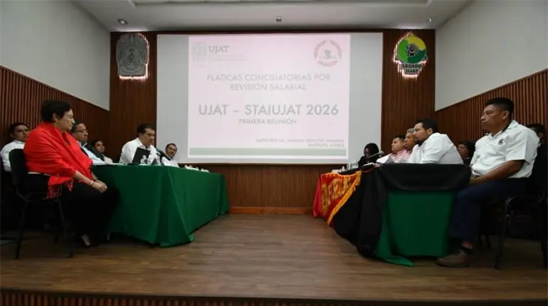 Rector ofrece 4% de incremento salarial a STAIUJAT