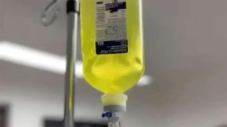 Doctor se&ntilde;alado por caso de "sueros vitaminados" en Sonora se entrega a las autoridades