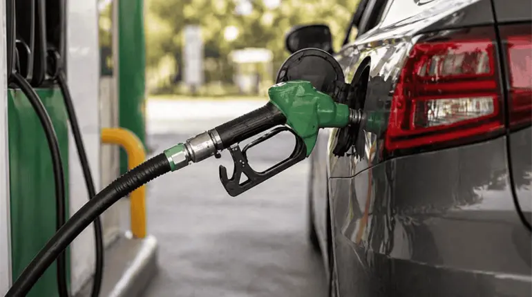 Va Profeco tras gasolineras con cobros excesivos tras detectar la Premium en casi 30 pesos