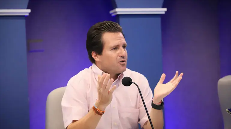 "La democracia no se pacta": Gaudiano tras denuncia de MC contra Jorge Zavala