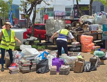 Fundación Los Ángeles del Mago Chong-Tall logra exitosa colecta; reúne 3 toneladas de libros Fundación Los Ángeles del Mago Chong-Tall logra exitosa colecta; reúne 3 toneladas de libros