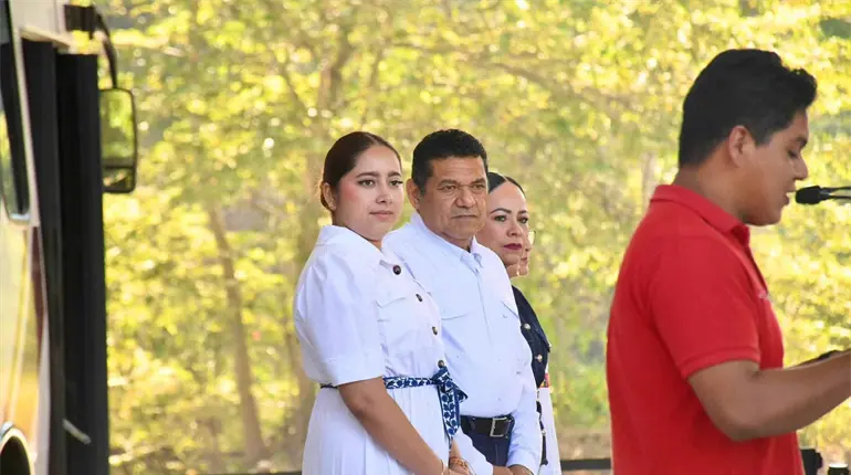 Gobierno estatal respetuoso de autonom&iacute;a municipal: May tras pol&eacute;mica por alcaldesa interina de Para&iacute;so