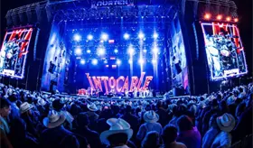 Sheinbaum invita a concierto gratis de Intocable por las Fiestas Patrias en el Z&oacute;calo