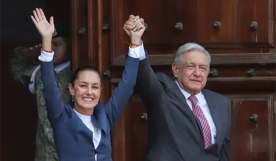 "Lo pueden criticar, pero AMLO se qued&oacute; en el coraz&oacute;n de los mexicanos": Sheinbaum