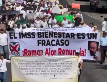Médicos y ciudadanos protestan en Veracruz por desabasto de medicamentos Médicos y ciudadanos protestan en Veracruz por desabasto de medicamentos