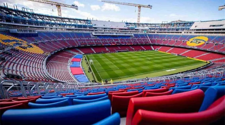 EL Estadio Camp Nou de Barcelona albergar&aacute; la final de Champions del 2029