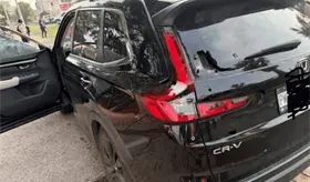 Atacan a balazos camioneta donde viajaba colaborador de alcaldesa de Tec&aacute;mac, Edomex