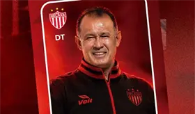 Juan Reynoso regresa a Necaxa, ahora como nuevo DT